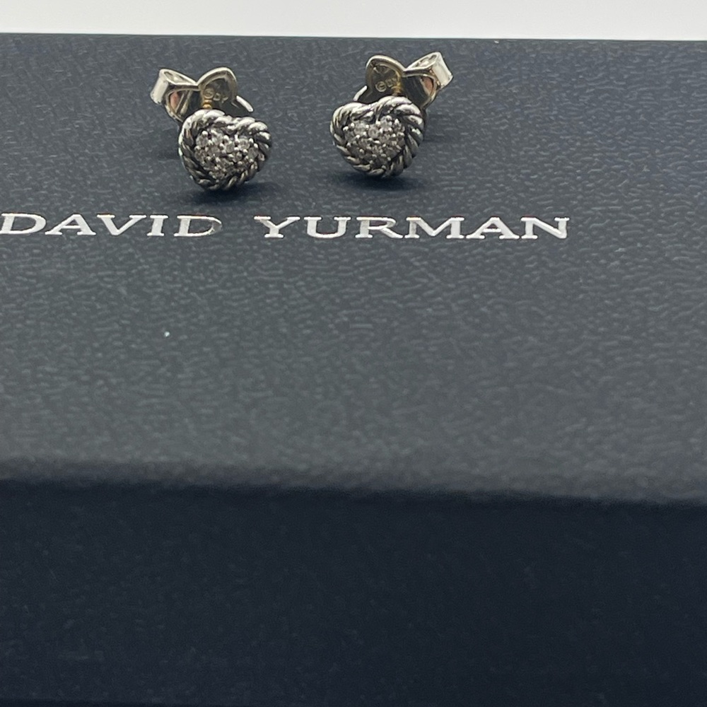 David Yurman Petite Pave Heart Earrings with Diamonds - Picture 12 of 12